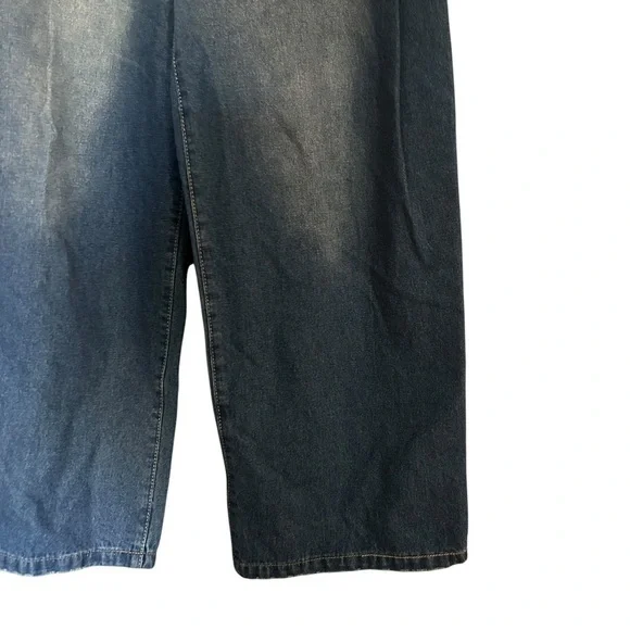 High Rise Wide Leg Distressed Jeans - Picture 5 of 10